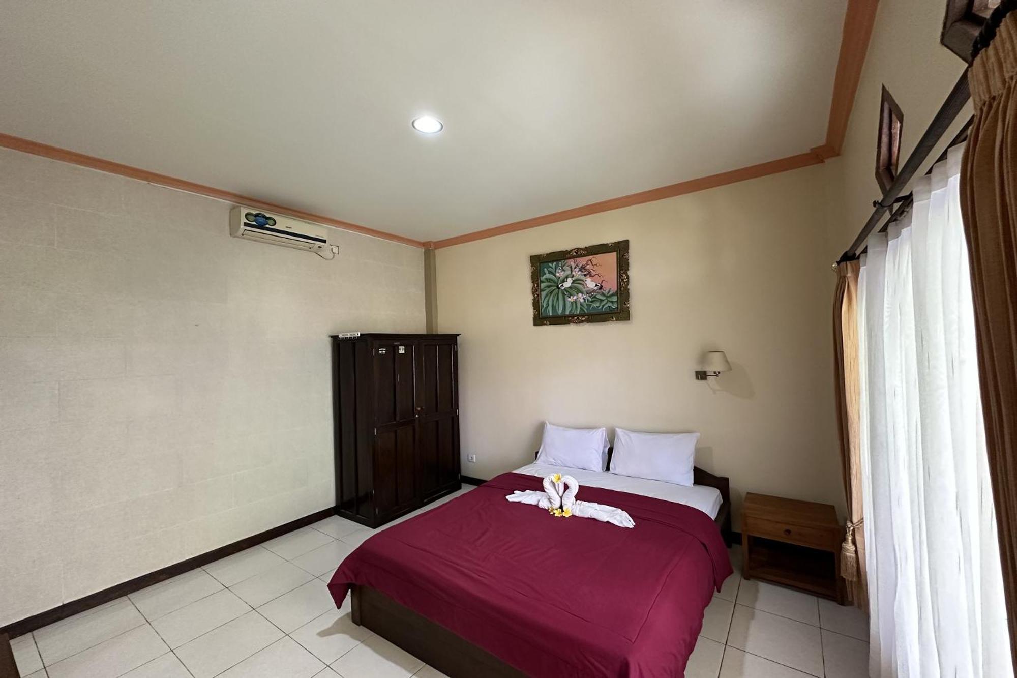 Taxa Raya Guest House Легиан Екстериор снимка